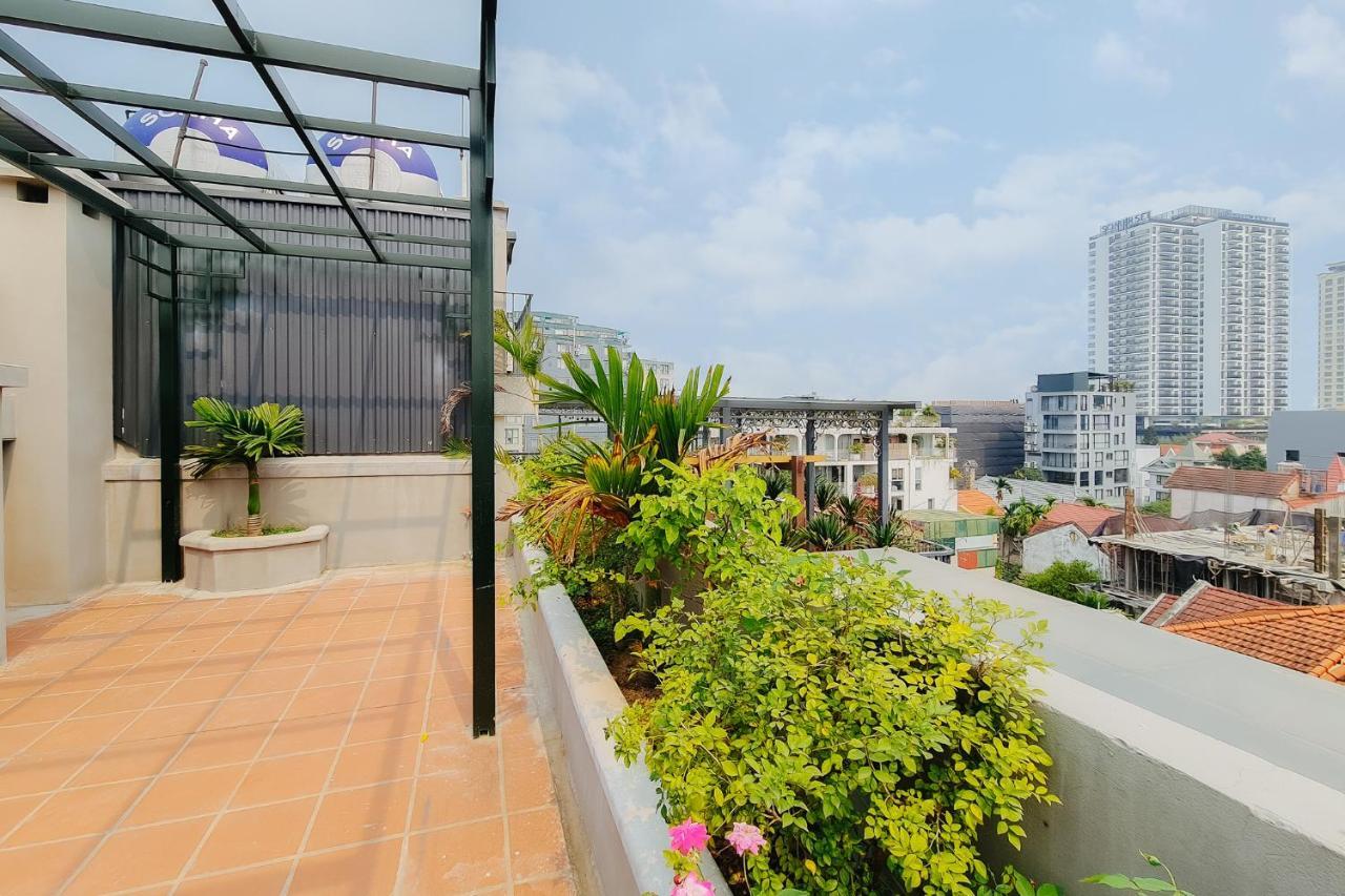 Luck 9 - Westlake Balcony Hanoi